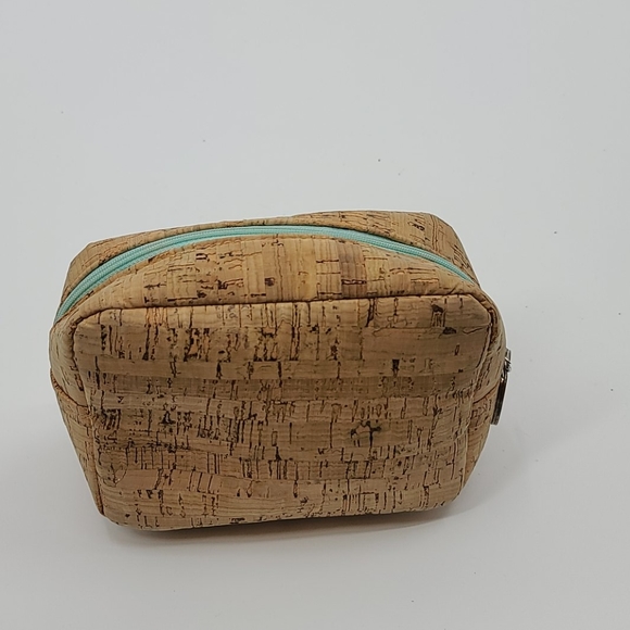 Vera Bradley Handbags - Vera bradley cork style makeup bag